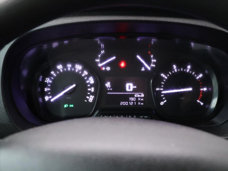 Citroën SpaceTourer 2,0 HDI 110kW Shine 8-Míst - fotka 18 z 32
