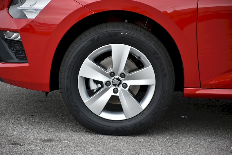 Škoda Kamiq (2026) Classic 1.5 TSI 110 kW - fotka 32 z 32