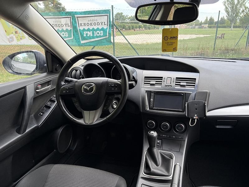 Mazda 3 2.0 Sport Edition - fotka 26 z 32