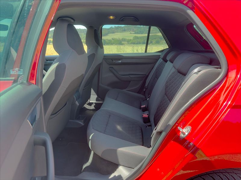Škoda Fabia 1,0 TSI 81kW CZ Monte Carlo - fotka 14 z 36