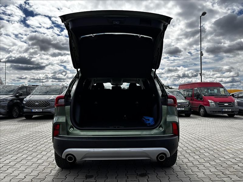 Ford Kuga 2,5 HEV 132kW Titanium - fotka 12 z 33