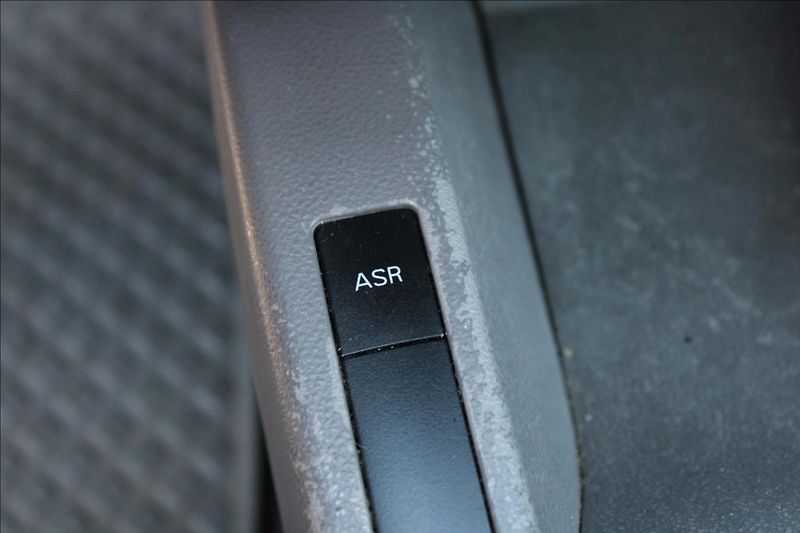 Audi A2 1,4 i  SERVISKA, KLIMA - fotka 18 z 27