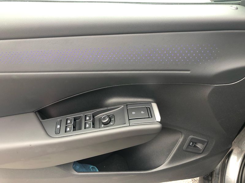 Volkswagen T-Roc Style 1,5 eTSI 110 kW 7DSG - fotka 15 z 30
