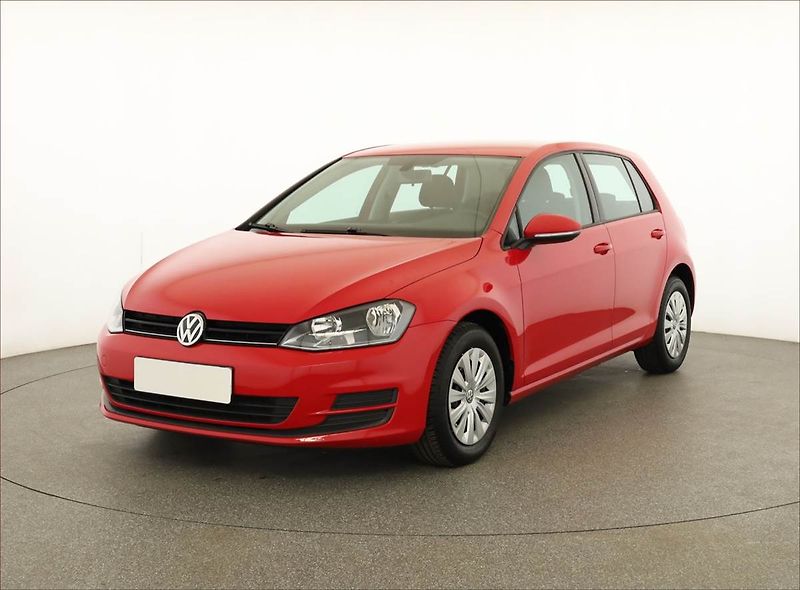 Volkswagen Golf (2014) Comfortline 1.2 TSI - fotka 2 z 12