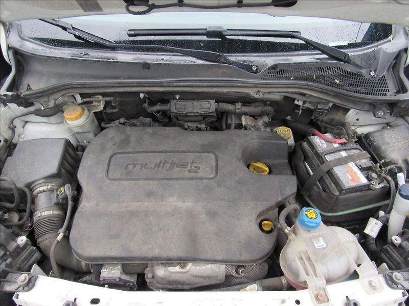 Fiat Dobló 1,6 JTD 74 kW - fotka 26 z 29