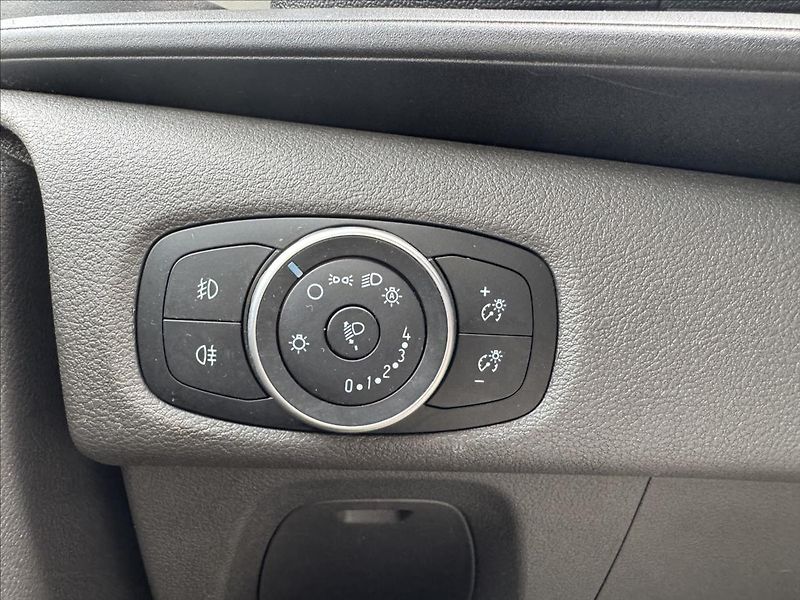Ford Transit Custom 2,0 Titanium L1 - fotka 12 z 17