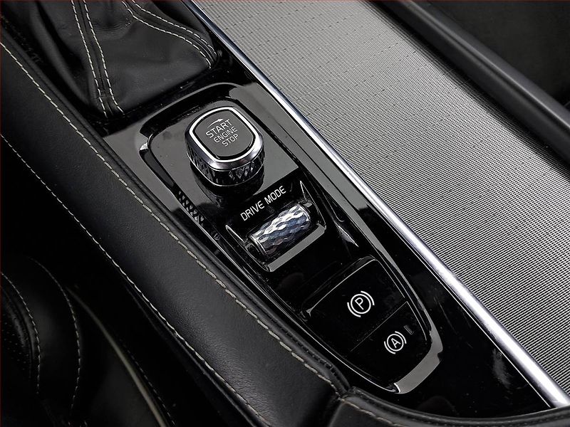 Volvo V90 (2019) D5 AWD, 4X4, Automat, Kůže - fotka 18 z 22