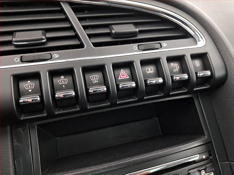 Peugeot 3008 (2014) 1.6 HDi, Navi, Tempomat - fotka 15 z 20