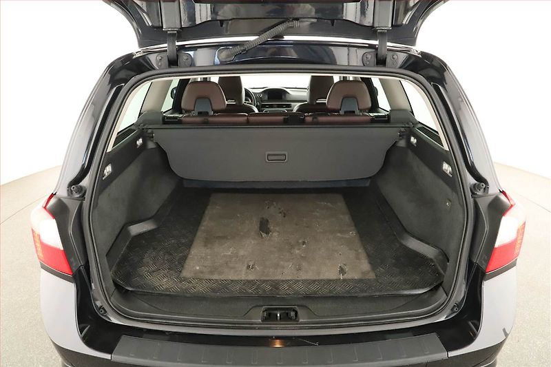 Volvo V70 (2012) 1.6 DRIVe, Navi, Xenony - fotka 15 z 17