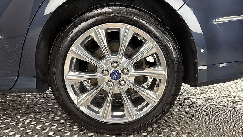 Ford S-MAX 2.5 Duratec Hybrid AUT Vignale - fotka 19 z 29