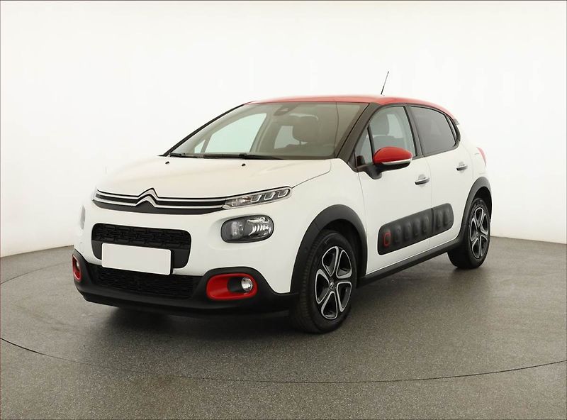 Citroën C3 (2018) 1.2 PureTech, Automat, Navi - fotka 2 z 19