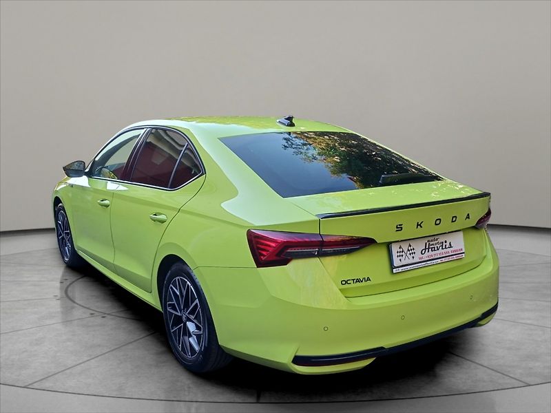 Škoda Octavia 1,5 TSI FL SPORTLINE - fotka 8 z 27
