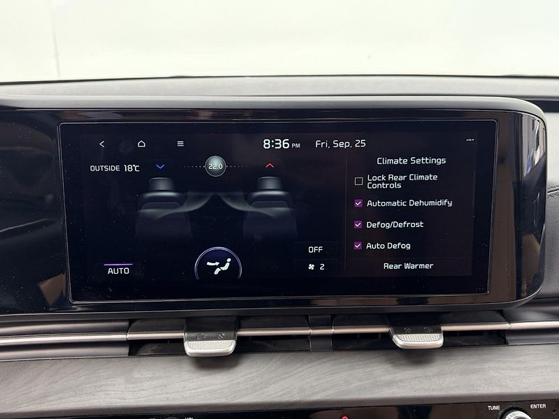 Kia Carnival (2022) 2.2 Diesel Automat 6+3 míst - fotka 20 z 34