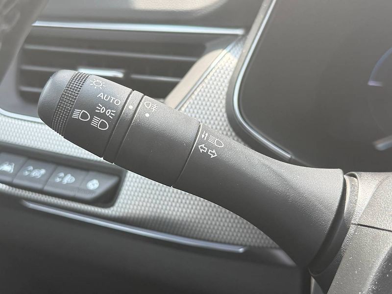 Renault Arkana (2022) 1.6 E-Tech 105 kW Intense - fotka 20 z 26