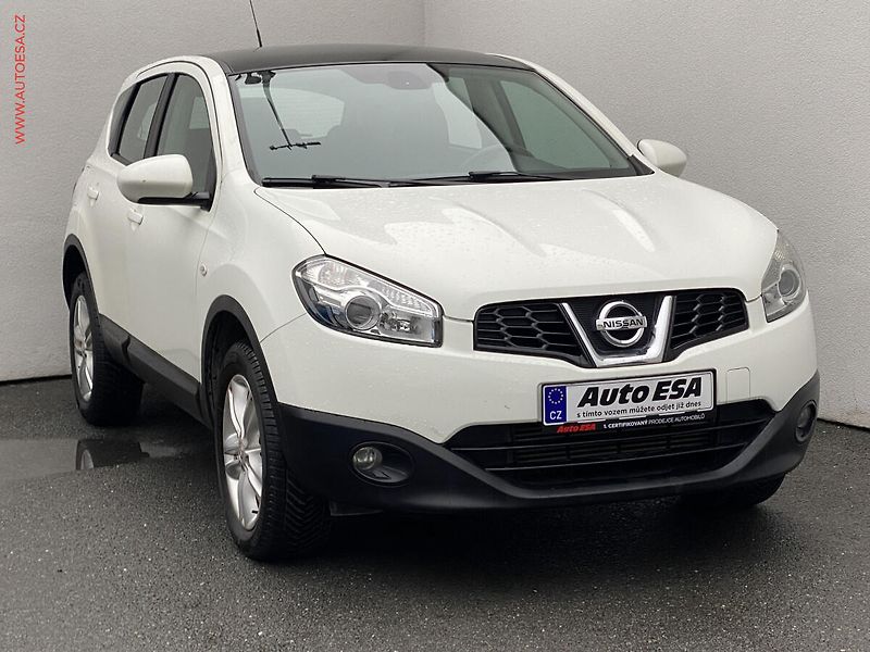 Nissan Qashqai (2012) 1.6dCi, Acenta, panor - fotografie inzerátu
