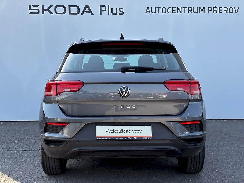 Volkswagen T-Roc (2022) 1.0 TSI 81kW - fotka 31 z 35