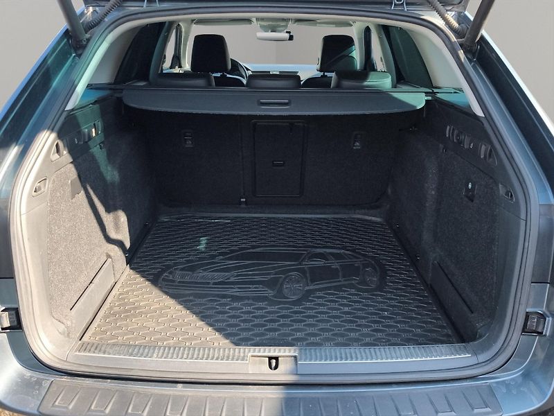 Škoda Superb (2017) Style GreenLine 1.6 TDi 88kW, - fotka 28 z 30