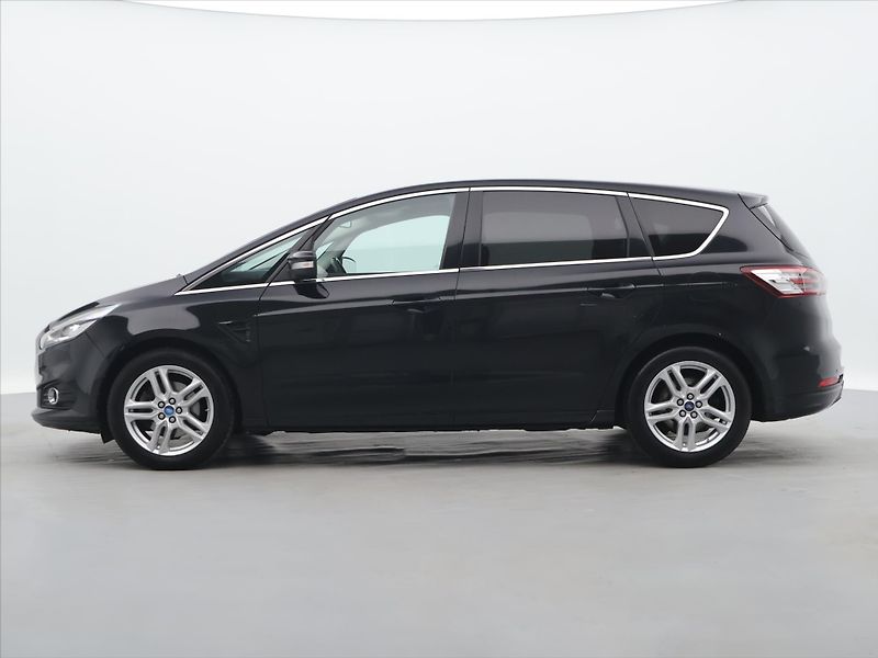 Ford S-MAX 2,0 TDCi Aut. Titanium 7-Míst - fotka 4 z 39