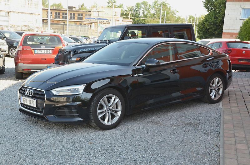 Audi A5 (2019) 2.0 TDi 140kW AT / Bi-XENON - fotka 3 z 36