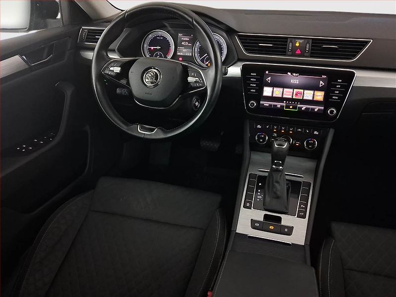 Škoda Superb (2021) 2.0 TDI, Automat, ČR,1.maj - fotka 7 z 31