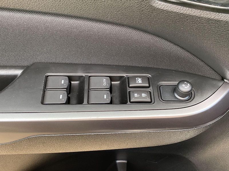 Suzuki Vitara (2024) 1.4 BoosterJet Premium - fotka 21 z 28