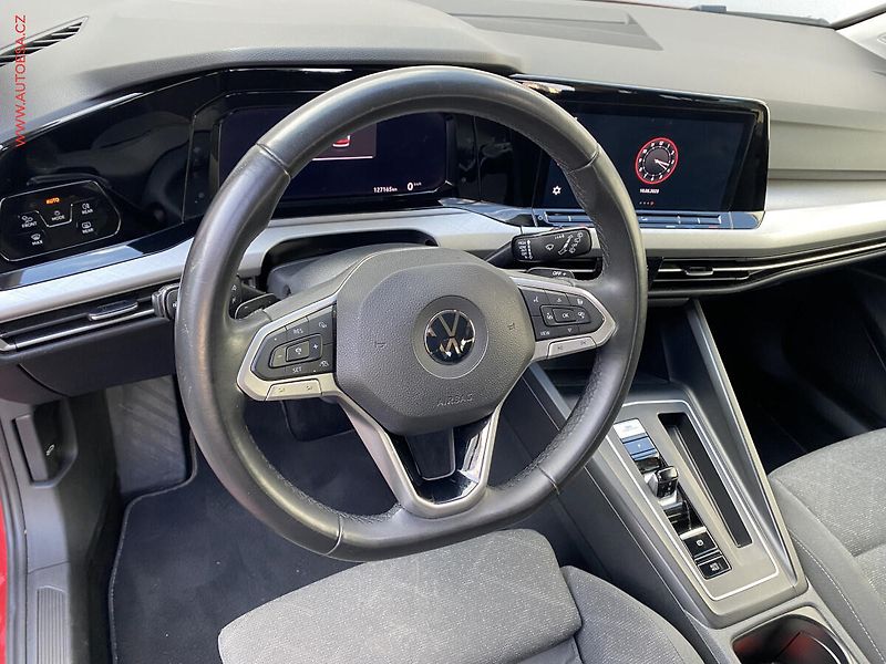 Volkswagen Golf (2022) 2.0 TDi, Life, DSG, LED - fotka 15 z 23