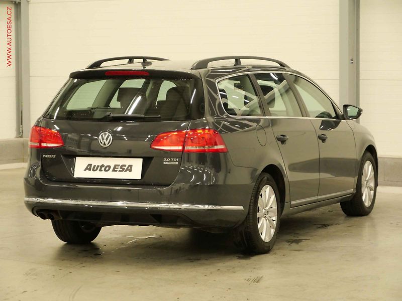 Volkswagen Passat (2013) 2.0TDi, DSG, klima - fotka 4 z 21