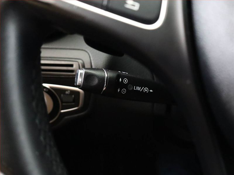 Mercedes-Benz Třídy C (2015) AMG Style C 300 h, Automat - fotka 17 z 20