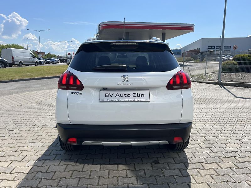 Peugeot 2008 (2019) 1.5 BlueHDi - fotka 5 z 40