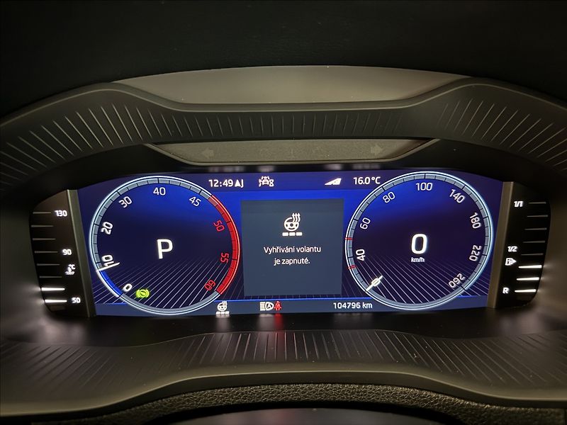 Škoda Karoq 2,0 TDi  DSG Sportline Virtual - fotka 28 z 49
