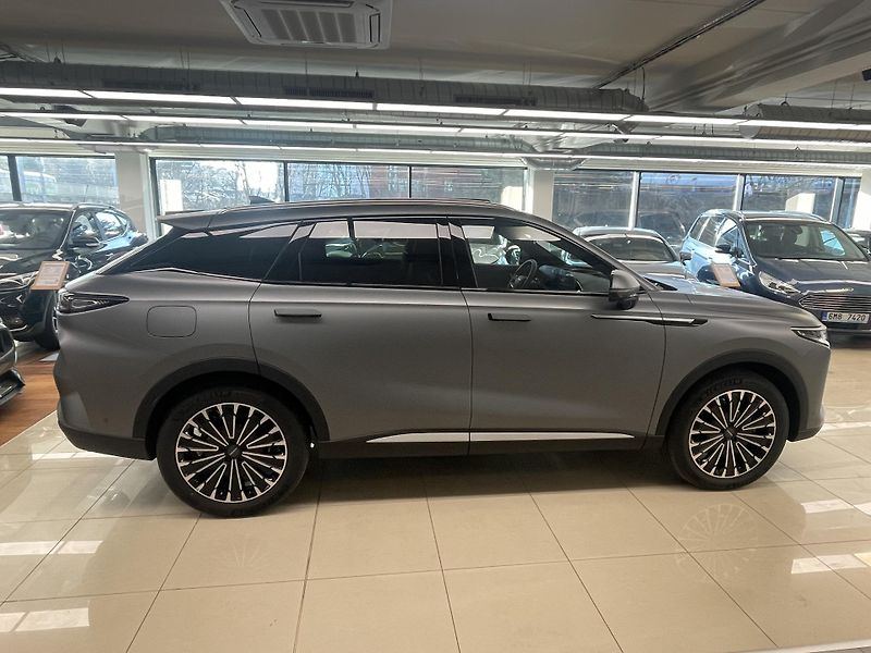Omoda 9 (2025) Omoda 9 PHEV Premium  - fotka 7 z 56