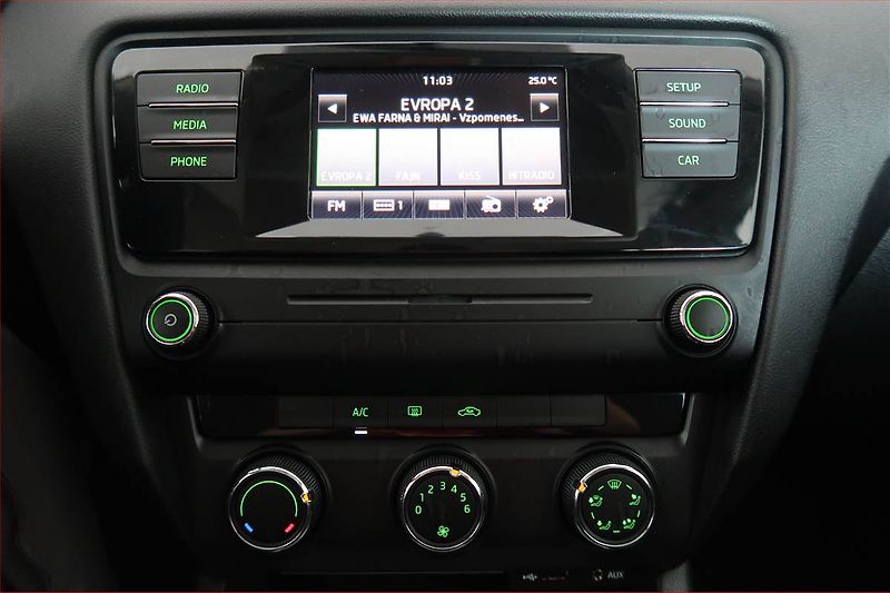 Škoda Octavia (2015) 1.6 TDI - fotka 12 z 15