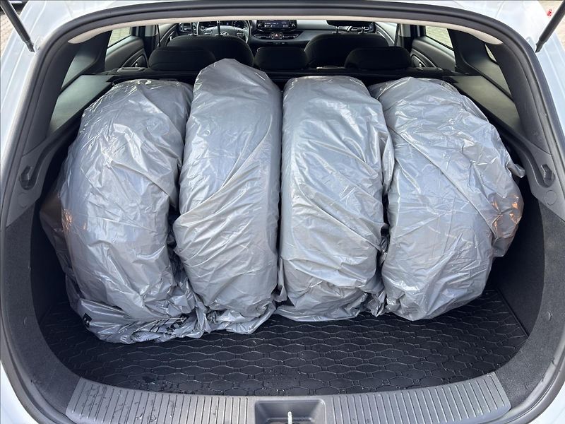 Hyundai i30 1,5 Smart 81kW kombi - fotka 11 z 34