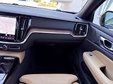 Volvo V60 T8 AWD ULTRA DARK // 335 kW - náhled 23