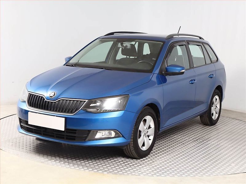 Škoda Fabia (2017) Ambition 1.0 TSI, Tempomat - fotka 2 z 14