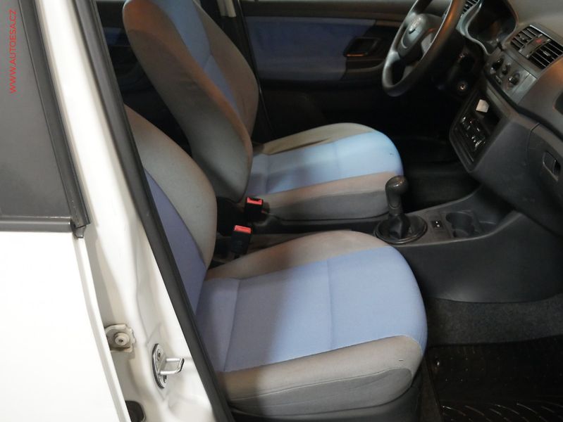 Škoda Fabia (2010) 1.2 TSI, ČR, AC - fotka 12 z 15