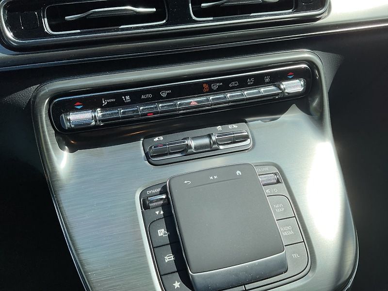 Mercedes-Benz Třídy V V-Třída 250D 4MATIC EXCLUSIVE - fotka 10 z 11