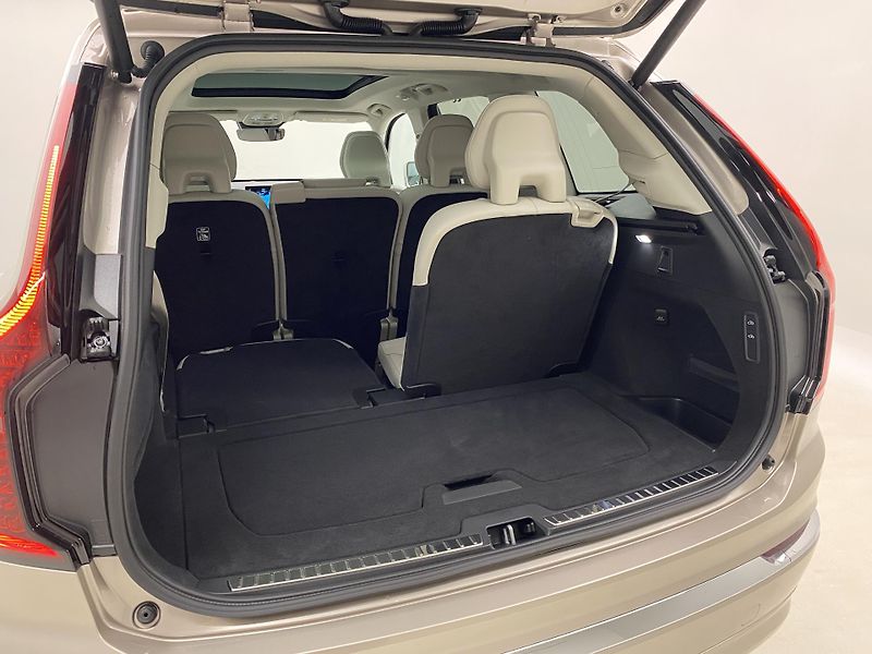 Volvo XC90 (2026) T8 AWD Plug-in BRIGHT PLUS 7m - fotka 24 z 71