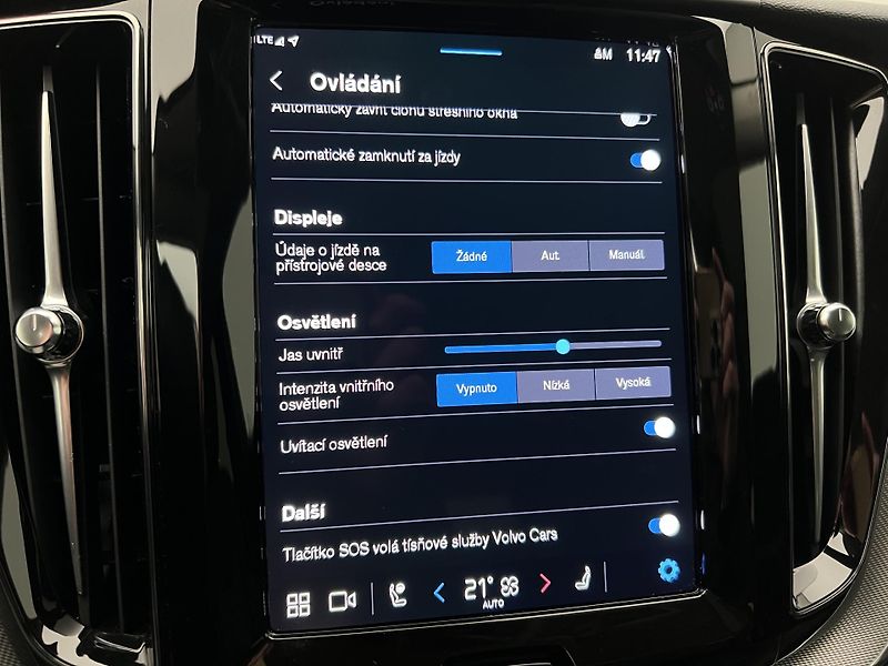 Volvo XC60 T6 AWD RECHARGE PLUS REZERVACE - fotka 40 z 46