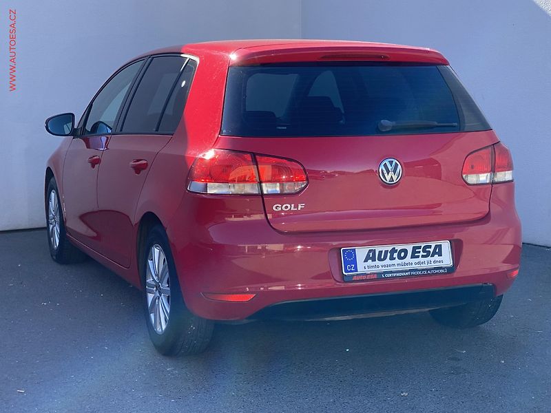 Volkswagen Golf (2012) 1.2TSi, ČR, Comfort, navi - fotka 6 z 16