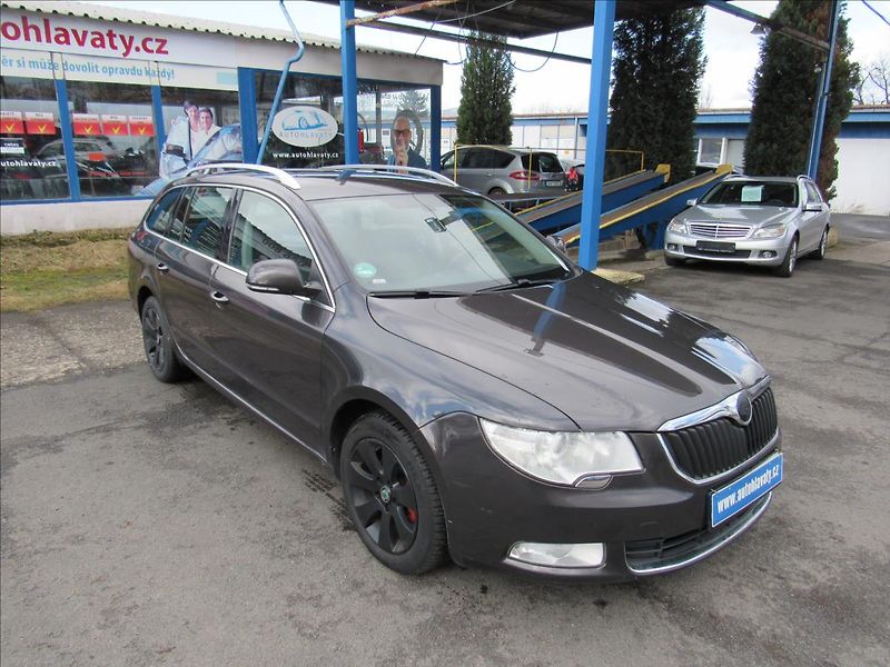Škoda Superb 1,9 TDi 77kW Combi - fotka 3 z 30