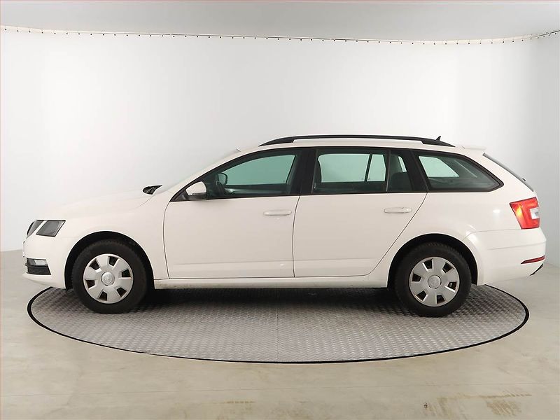 Škoda Octavia (2019) 1.6 TDI, Serv.kniha, Navi - fotka 3 z 16