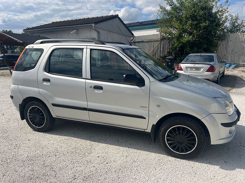 Suzuki Ignis 1.3 4x4 - fotka 4 z 14