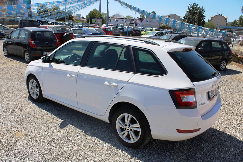 Škoda Fabia (2022) 1,0Tsi KLIMA TEMPOMAT EL.OKNA  - fotka 5 z 16