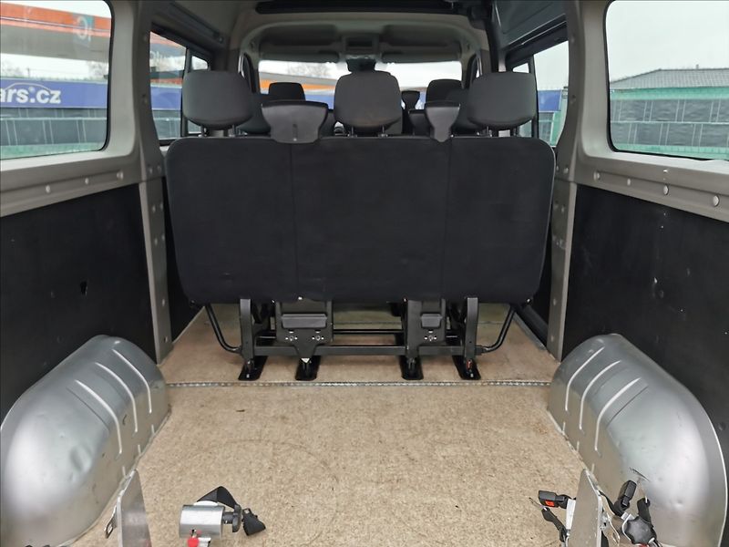Renault Master 2.3 dCi 9míst/Plošina - fotka 9 z 17