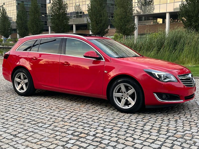 Opel Insignia 2.0CDT 4x4 AUT KAMERA SERVISKA - fotka 9 z 45