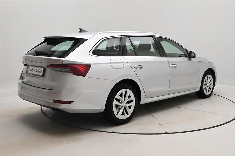Škoda Octavia 2,0 TDI 110 kW DSG STYLE Záruk - fotka 5 z 31