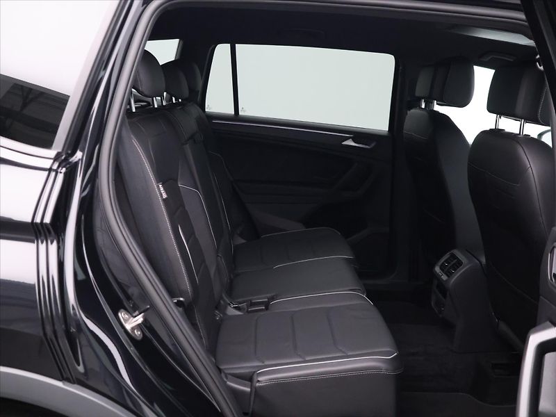 Volkswagen Tiguan Allspace 2,0 TDI R-line 4Motion DSG DPH - fotka 12 z 31