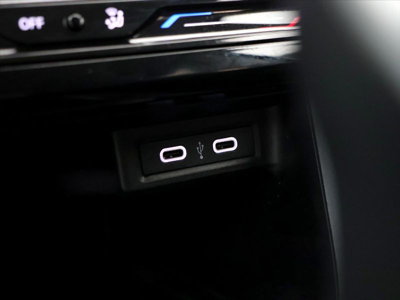 Volkswagen T-Cross 1,0 TSI 81kW Life Aut.klima Ta - fotka 22 z 30