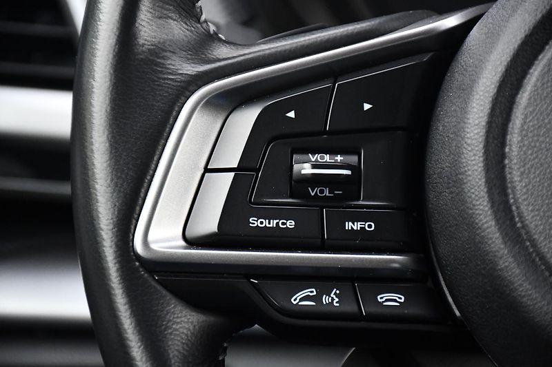 Subaru Forester e-BOXER ACC CARPLAY KAMERA - fotka 30 z 53
